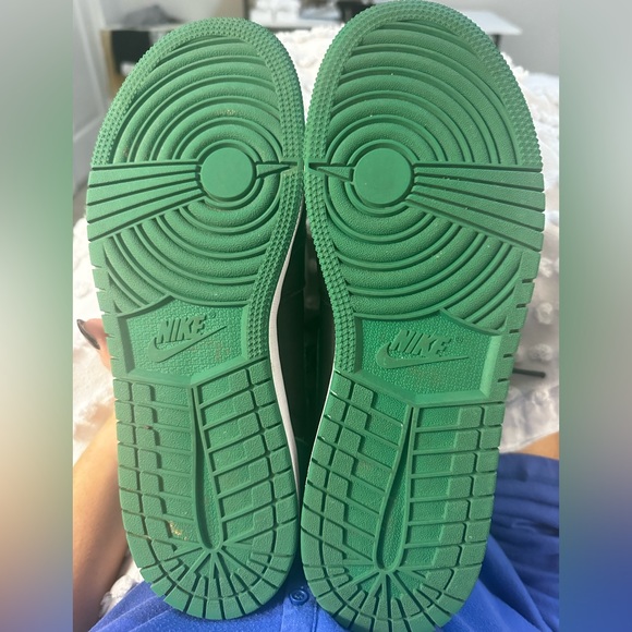 Nike Air Jordan 1 Retro High OG 'Pine Green 2.0 - Picture 5 of 5